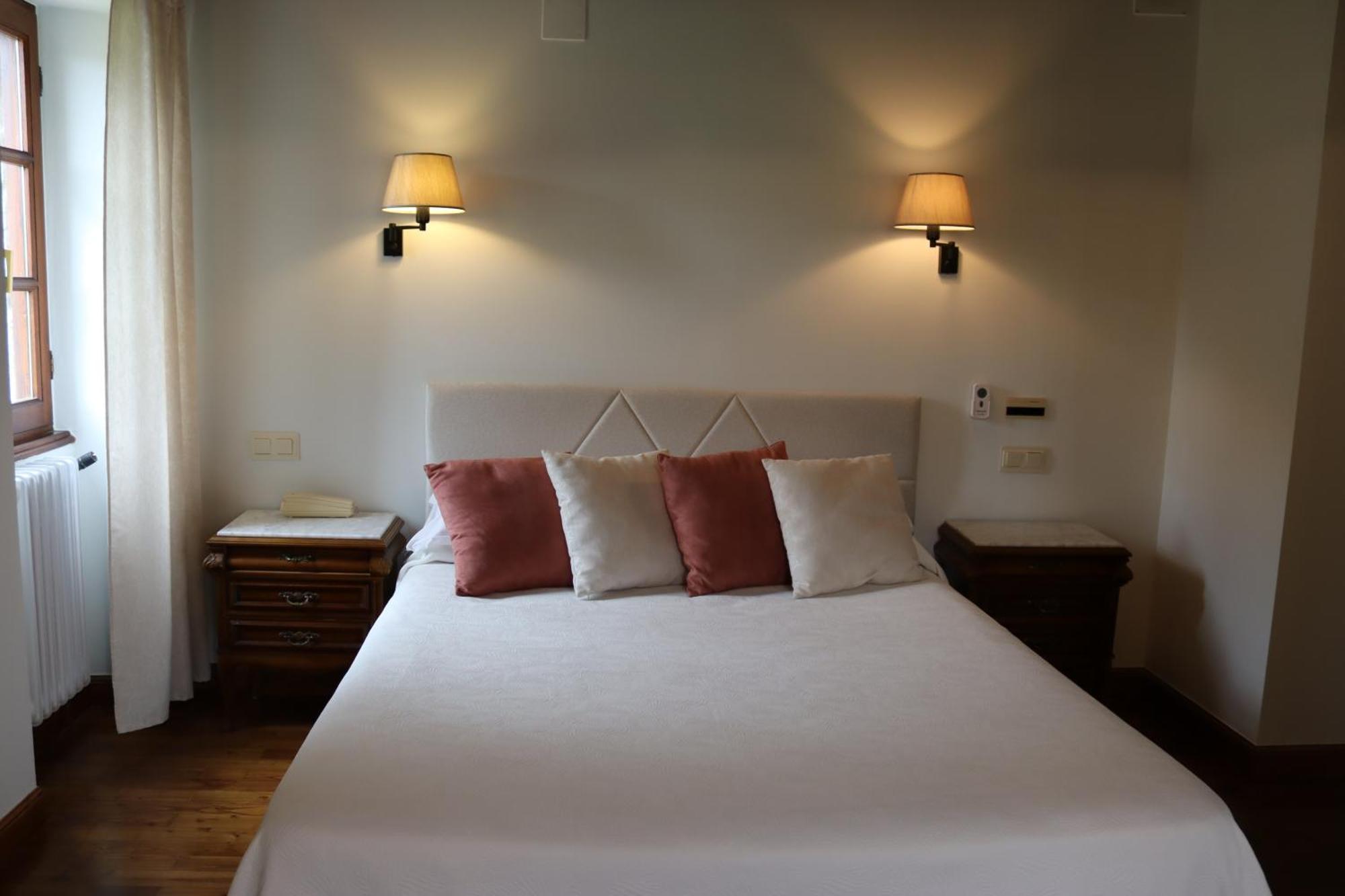 Hotel Rural Irigoienea Urdax エクステリア 写真