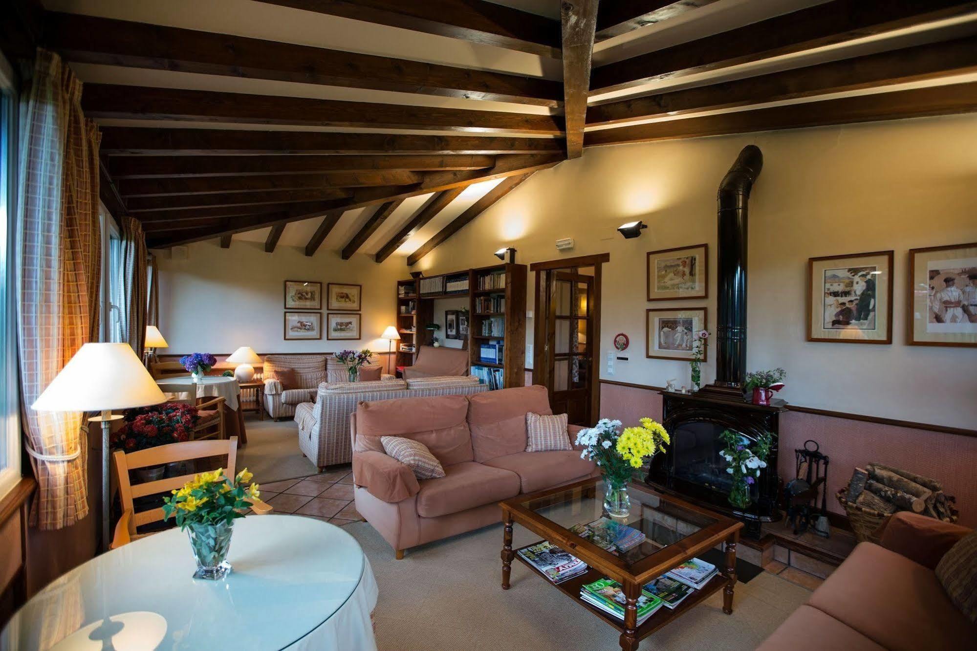 Hotel Rural Irigoienea Urdax エクステリア 写真
